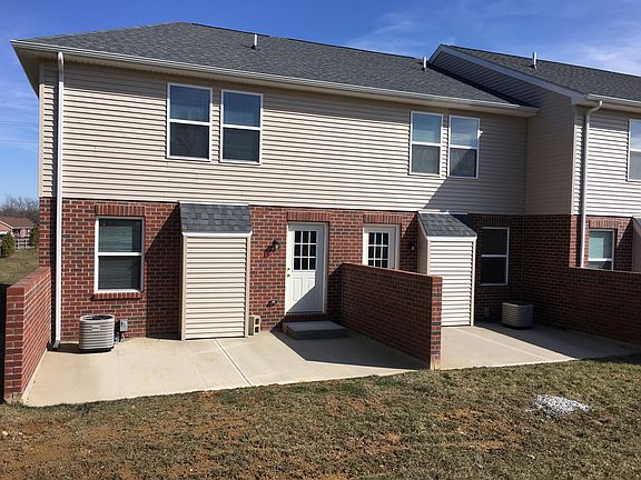 3rd image of 1715 Athens Dr