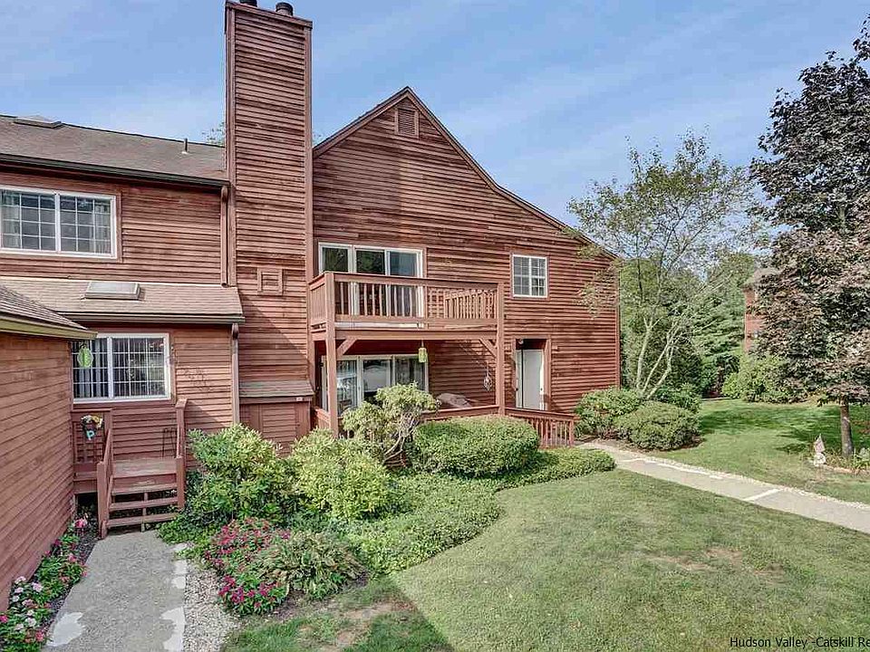 1st image of 302 Driftway Ln