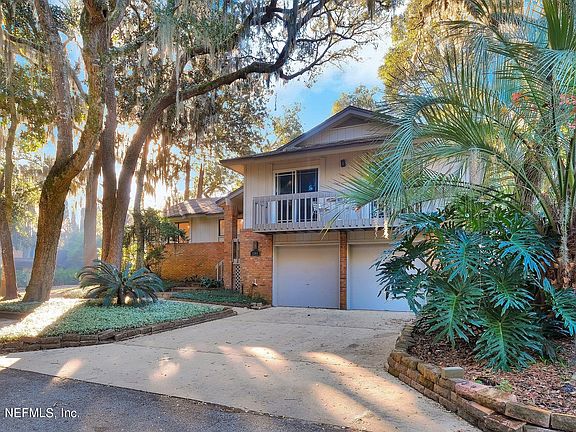 3rd image of 4304 Springmoor Dr W