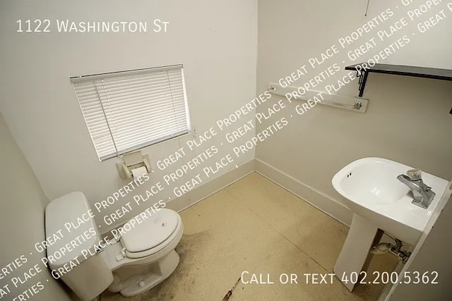 1122 Washington St — Photo 9