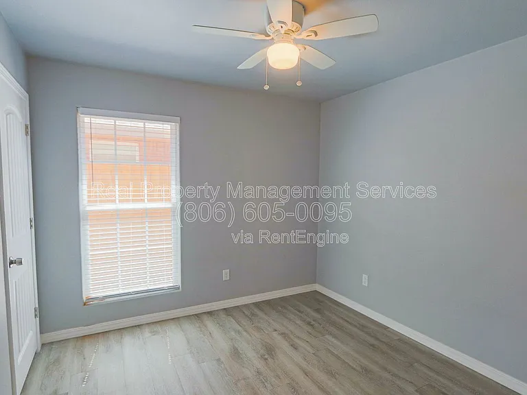1306 N Clinton Ave #B — Photo 6