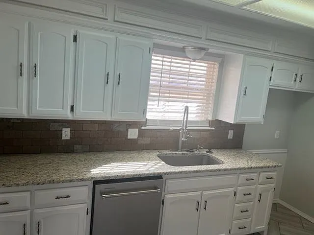 8004 Fouts Pl — Photo 10