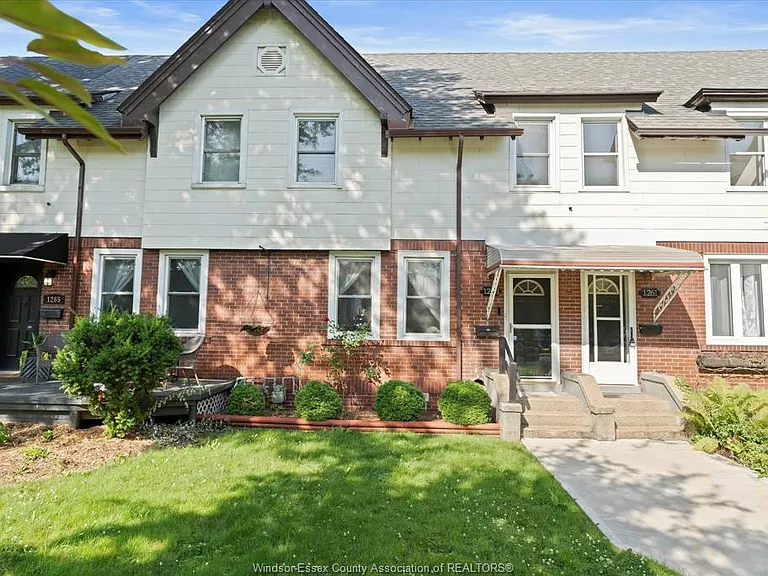 1263 Monmouth Rd — Photo 2