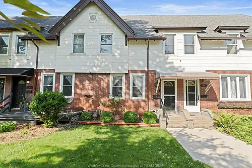 1263 Monmouth Rd Photo 1