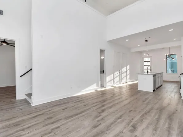 5609 Savyon Dr, Houston, TX 77091
