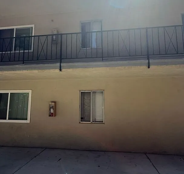 3348 Santa Fe Ave — Photo 10