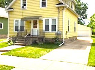 427 W 16th Ave, Oshkosh, WI 54902