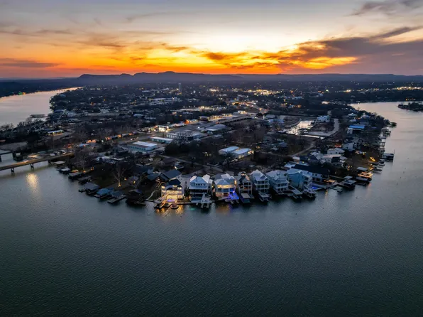 140 Riverbend Ln, Kingsland, TX 78639