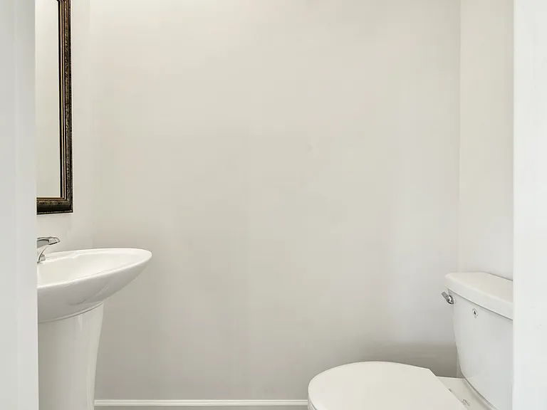 5010 Highwood Dr NE — Photo 19