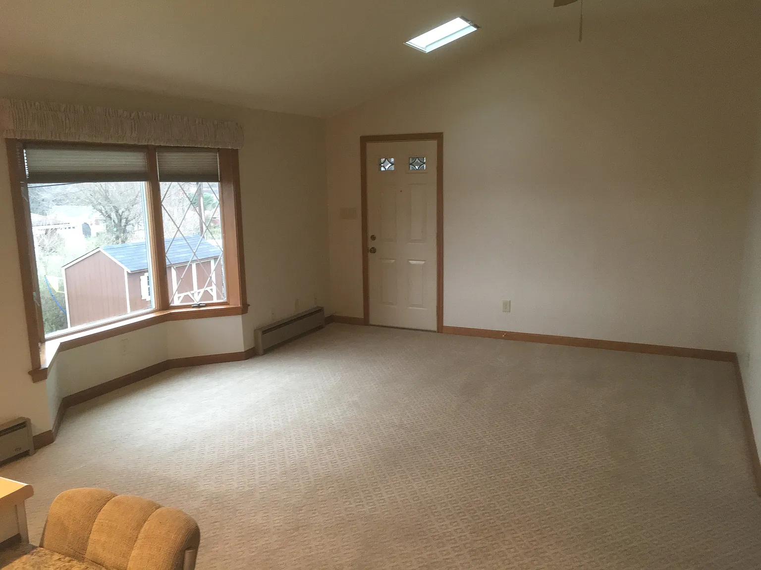 327 Forest Dr — Photo 4