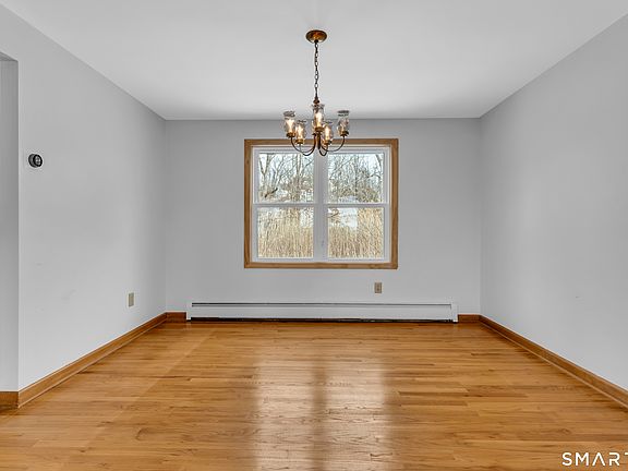 4th image of 26 Pent Road