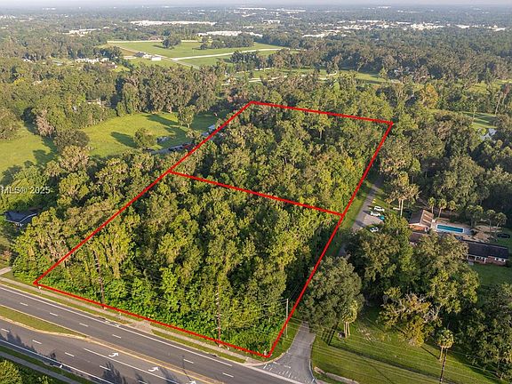 2nd image of SW 42nd St