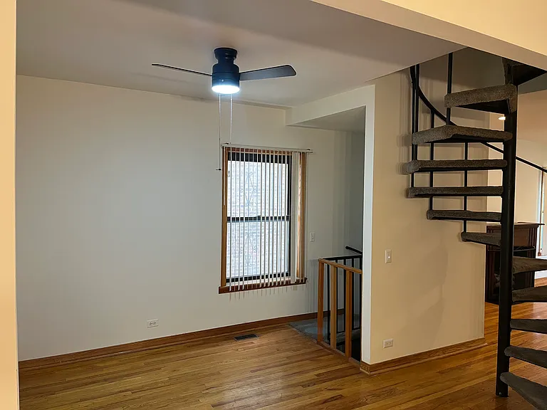 8742 S Harper Ave #1 — Photo 5