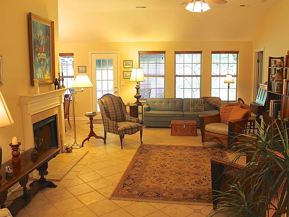 5th image of 2529 Devon Valley Dr