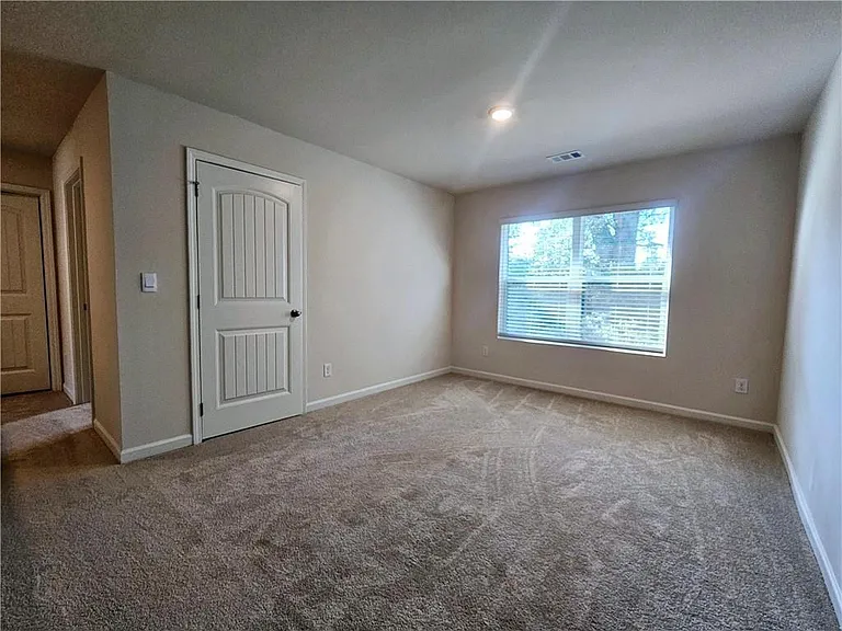306 Walnut Grove Way — Photo 14