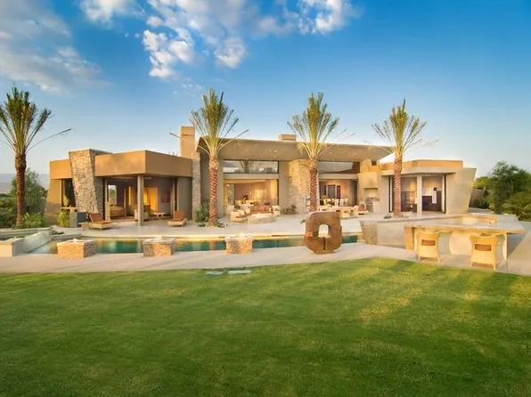 68 Royal Saint Georges Way, Rancho Mirage, CA 92270