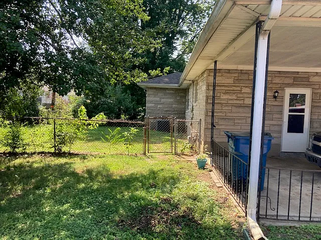 3315 Heather Ln — Photo 3