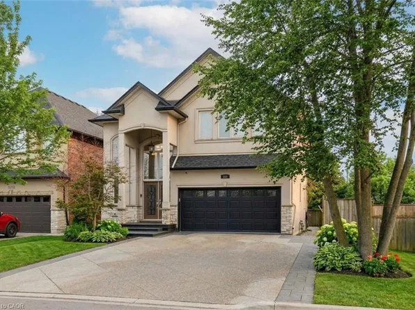 223 Annabelle St, Hamilton, ON L9C 3T8