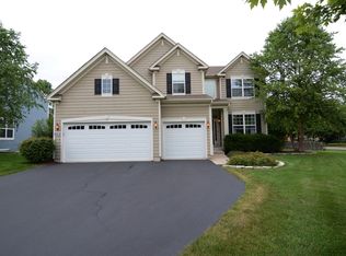 2012 Lucca Dr, Elgin, IL 60123