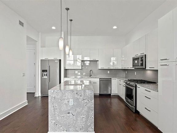 4th image of 1806 Mondrian Cir #24