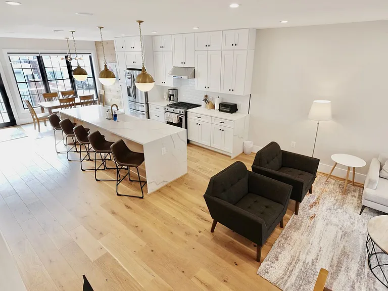 1454 Spring Rd NW — Photo 12