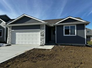 702 NE Oak Ridge Dr, Ankeny, IA 50021