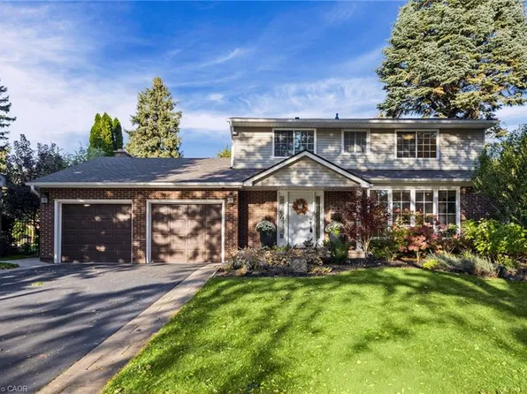 609 Cherrywood Dr, Burlington, ON L7T 3W9