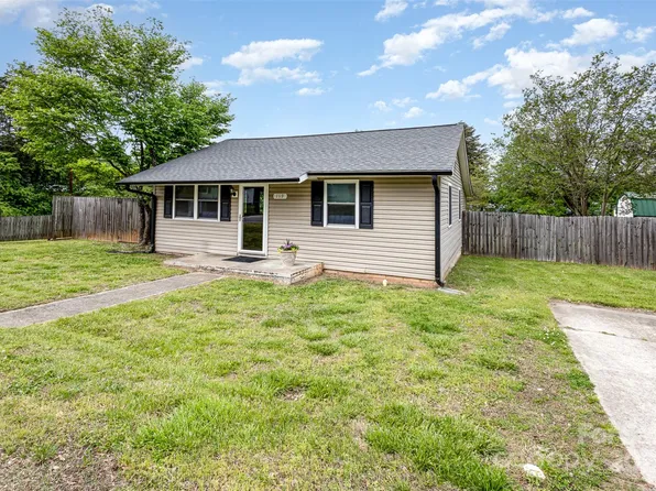 119 Whitman Cir, Mooresville, NC 28115