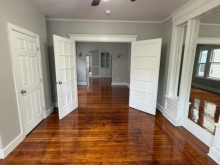 504 Winthrop Ave #B — Photo 2