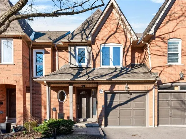1084 Queen St W #24B, Mississauga, ON L5H 4K4