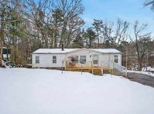 516 Green Willow Dr, Inman, SC 29349