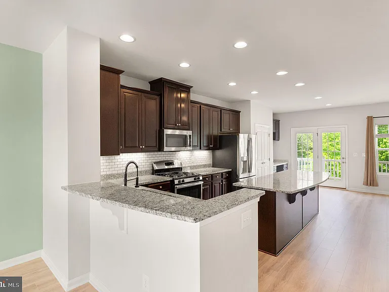 36 Madison St — Photo 12