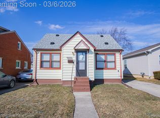 8493 Jewett Ave, Warren, MI 48089