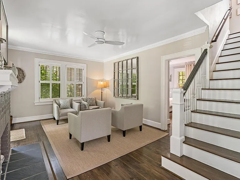 739 Elkmont Dr NE — Photo 3