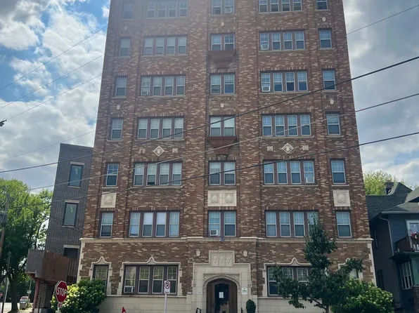 1505 N Franklin Pl