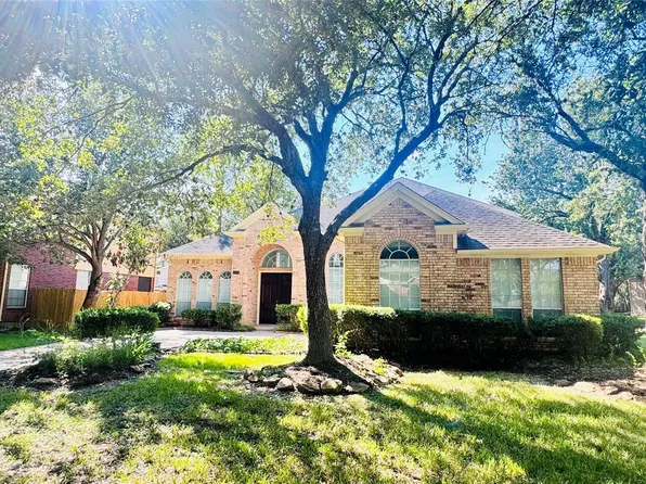 1702 Berkoff Dr, Sugar Land, TX 77479
