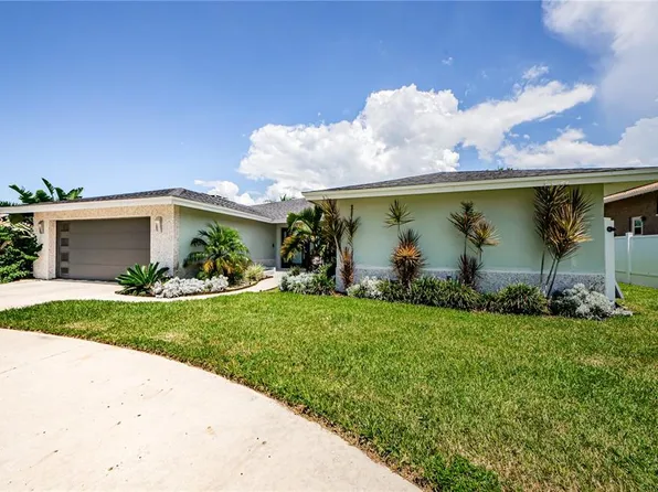 683 Island Way, Clearwater, FL 33767