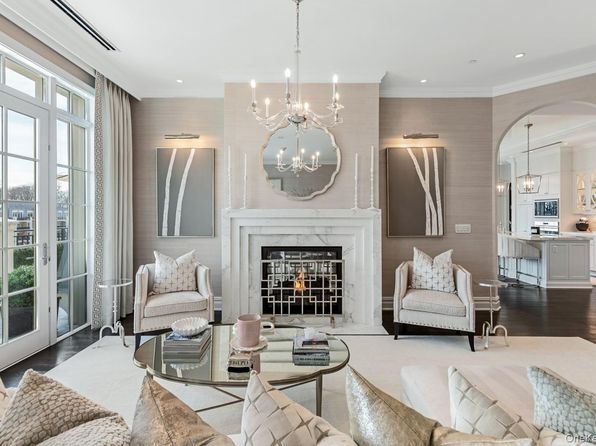 6000 Royal Court #PENTHOUSE, North Hills, NY 11040