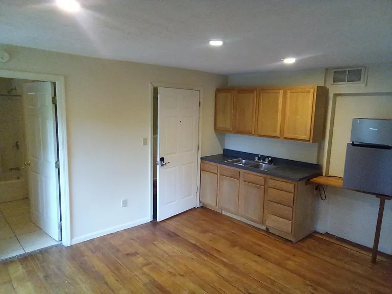 1220 Lake St — Photo 17