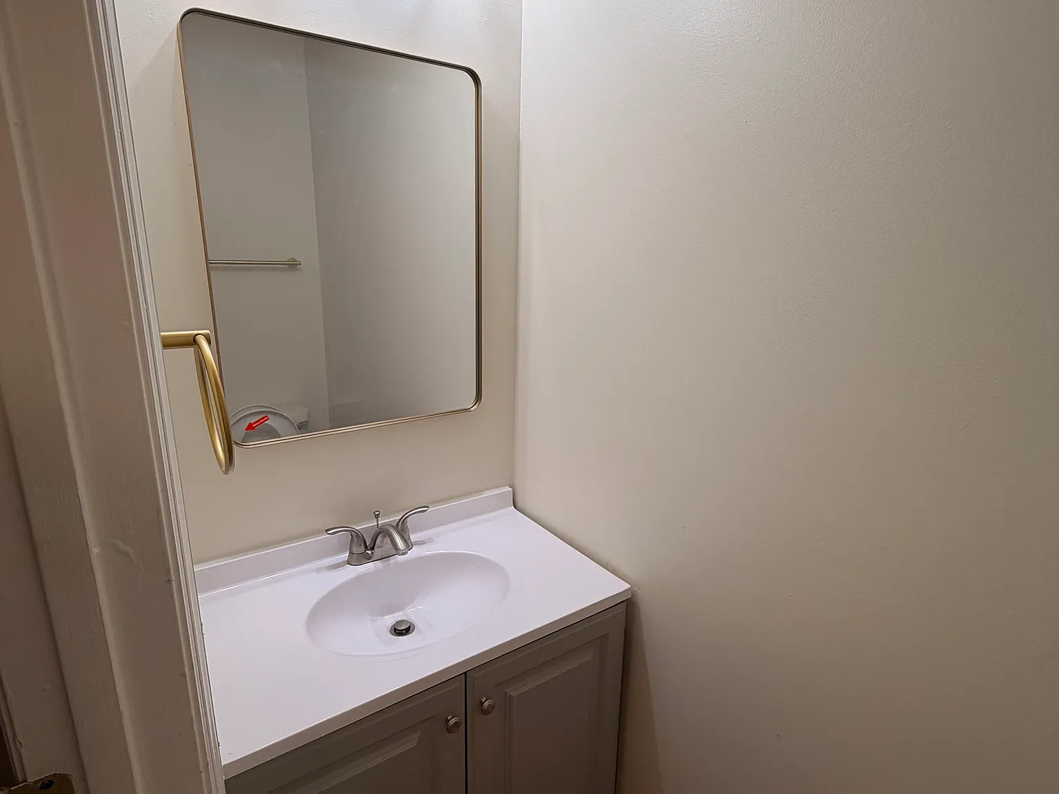 4 bed, 2.5 bath, 2040 sqft, $3,090 — Photo 3
