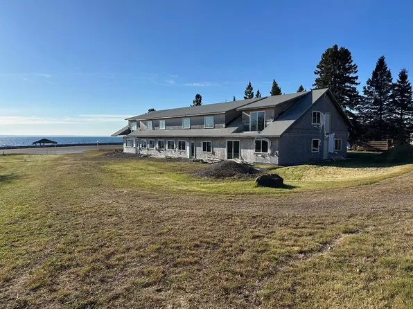 5119 N Shore Dr, Duluth, MN 55804