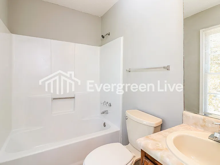 7382 Grovewood Dr — Photo 14