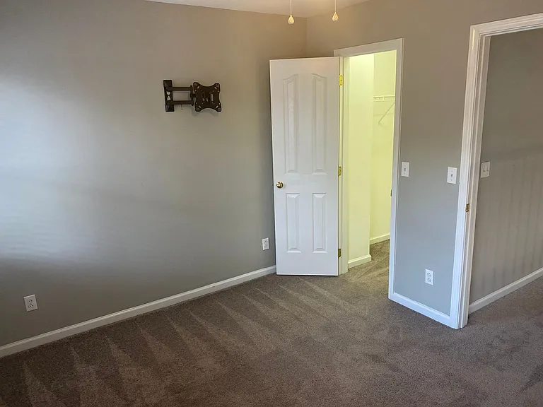 8743 Fox Chase Ln — Photo 19