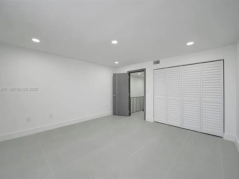 1083 W 38th St #23-8 — Photo 23