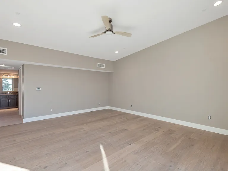 4525 N 40th St #6 — Photo 28