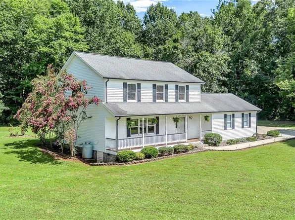 2863 Airport Rd, North Wilkesboro, NC 28659