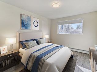 10 Glenway Pl SW #1B-1BA-704SQFT, Calgary, AB T3E4T6