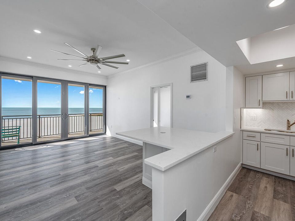 1st image of 180 Seaview Ct APT 1209