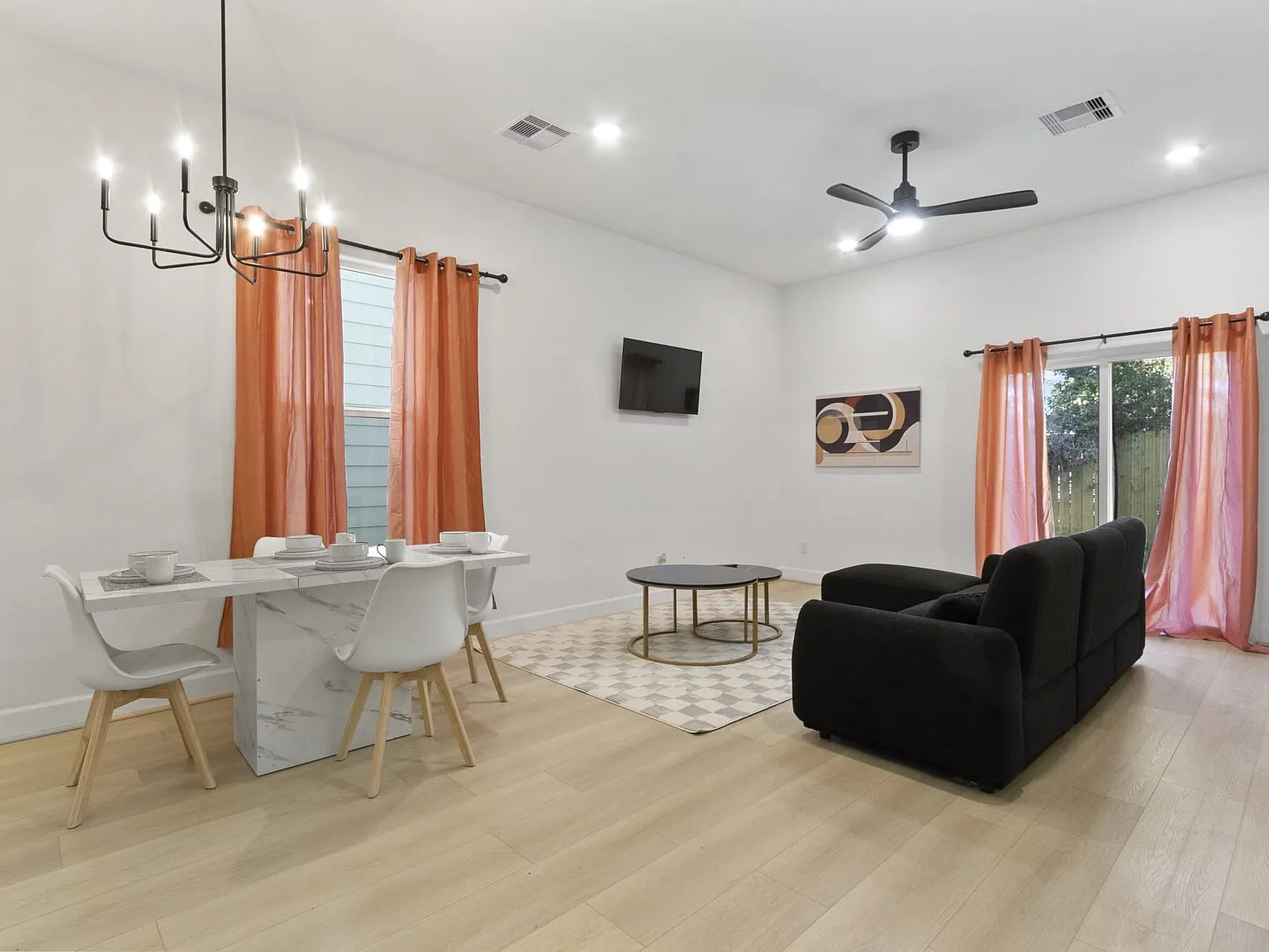 3 bed, 2.5 bath, $2,500 — Photo 3