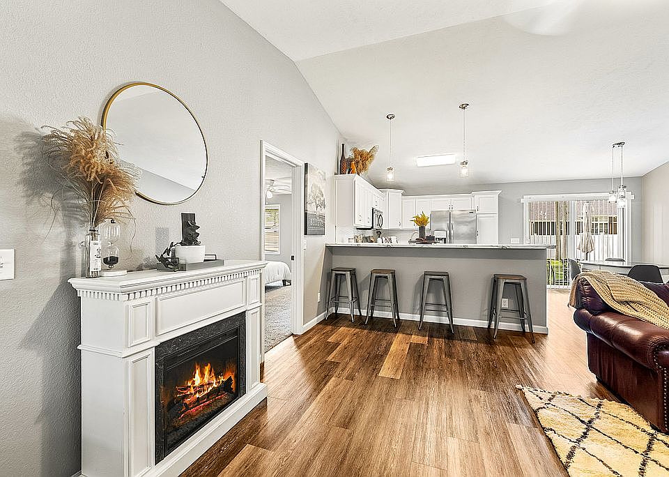 1st image of 2524 Tulip Blvd
